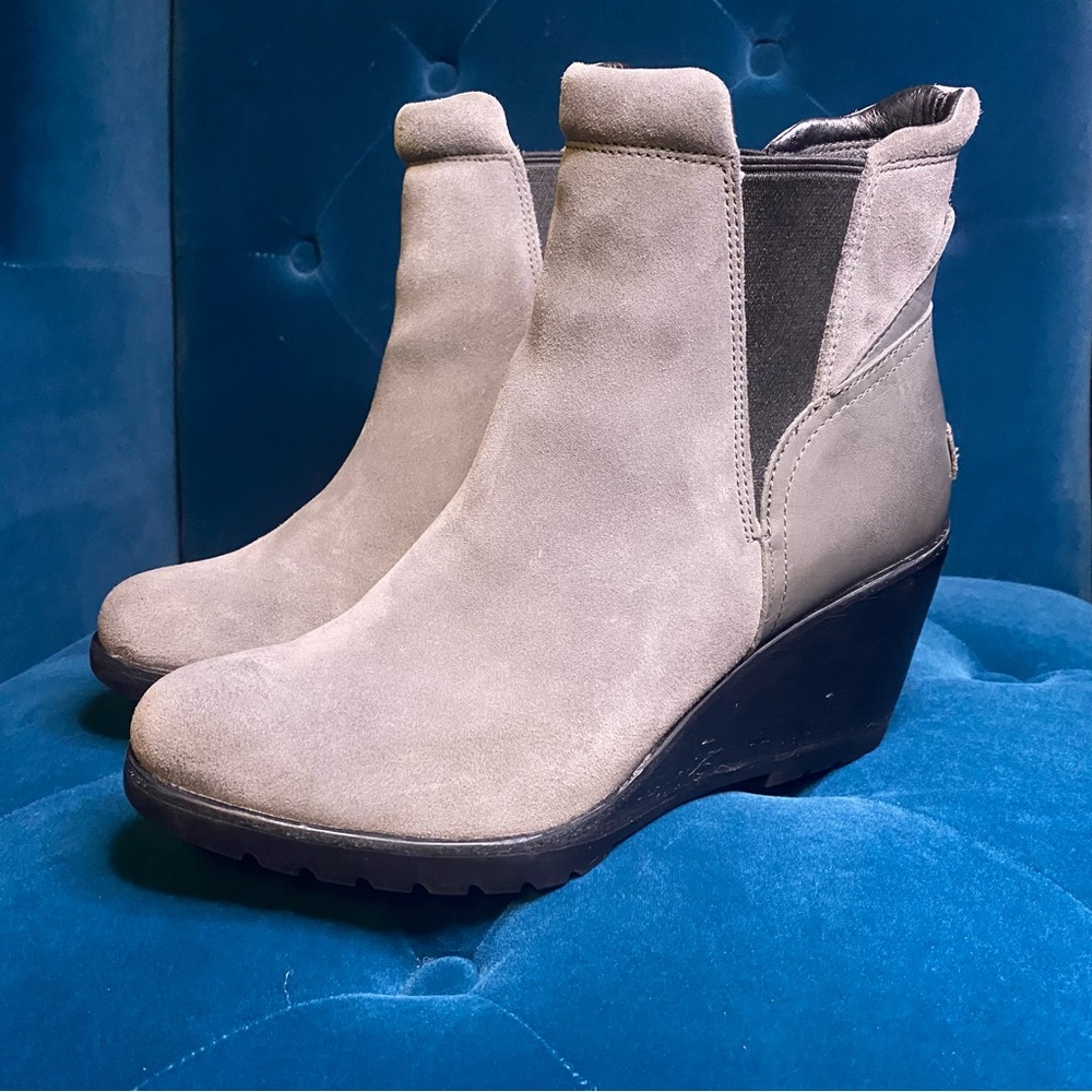Sorel After Hours Chelsea Boot in Quarry